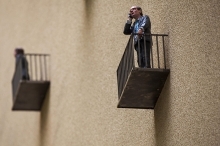 Isaac Cordal tworzy w Łodzi